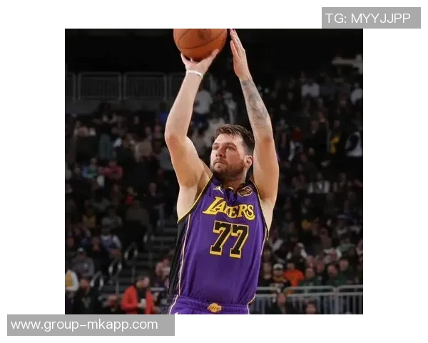 SnoopDogg调侃东契奇需双倍安保东契奇幽默回应自称就是安保 SnoopDogg调侃东契奇需双倍安保东契奇幽默回应自称就是安保