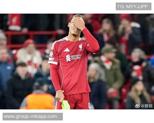 埃因霍温队长回应争议轻推范戴克称其身材高大应能承受 埃因霍温队长回应争议轻推范戴克称其身材高大应能承受