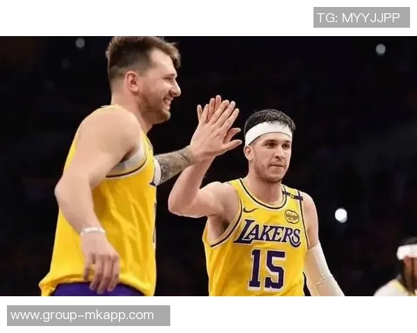 SnoopDogg调侃东契奇需双倍安保东契奇幽默回应自称就是安保 SnoopDogg调侃东契奇需双倍安保东契奇幽默回应自称就是安保