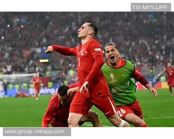 恭贺居莱尔与伊尔迪兹荣获土耳其足球推广奖的辉煌成就