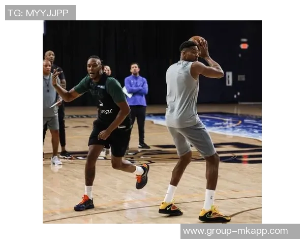 NBA杯对决雄鹿公牛先发阵容分析字母哥特纳联手挑战吉迪武切维奇组合